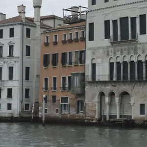 3* Maison d'hôtes Leon Bianco On The Grand Canal